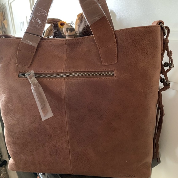 Tote - Picture 4 of 7